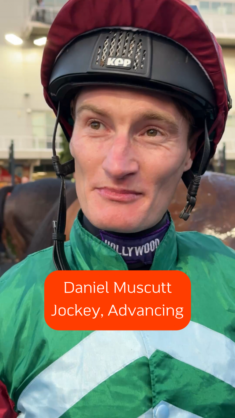 Advancing finishes third at Kempton